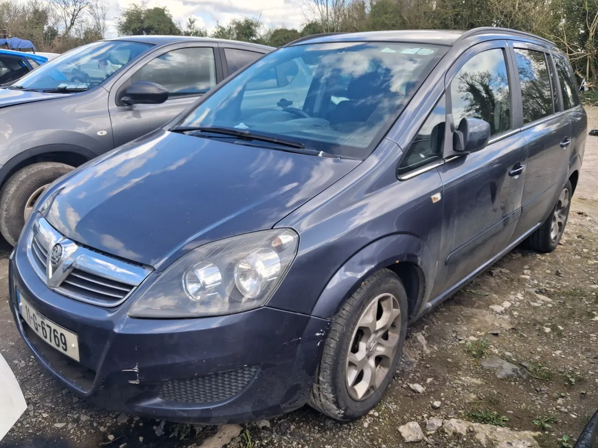 2011 Opel Zafira parts - Image 2