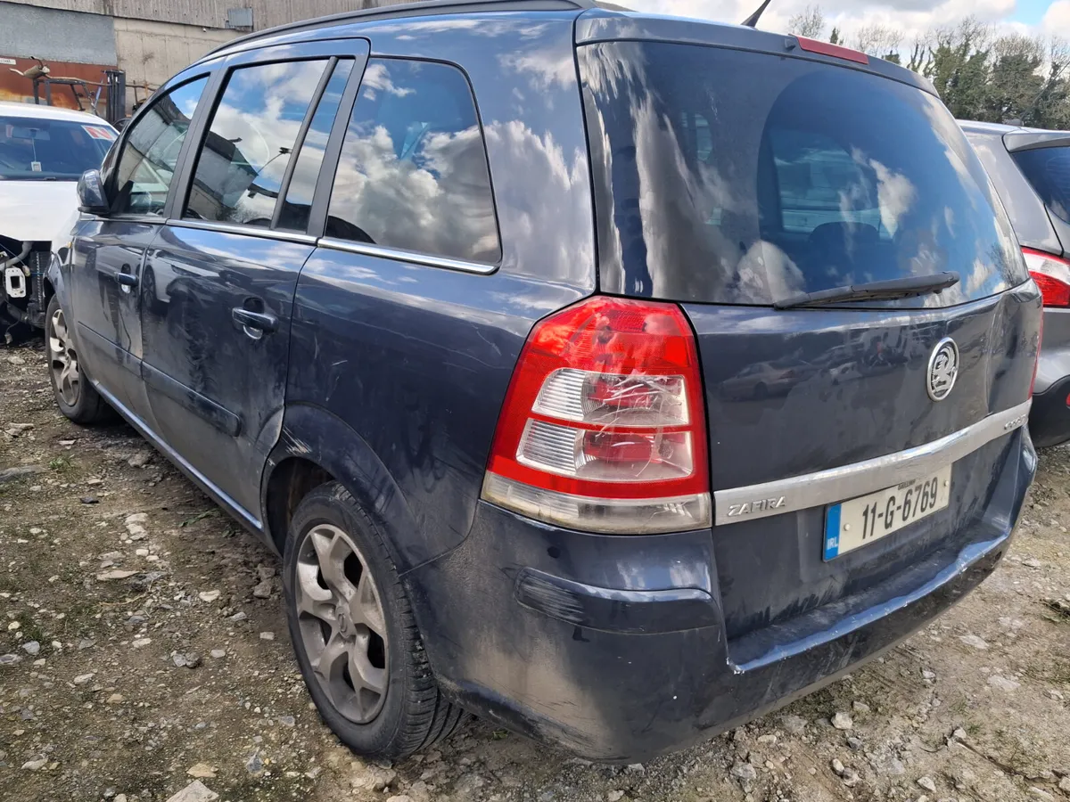 2011 Opel Zafira parts - Image 3