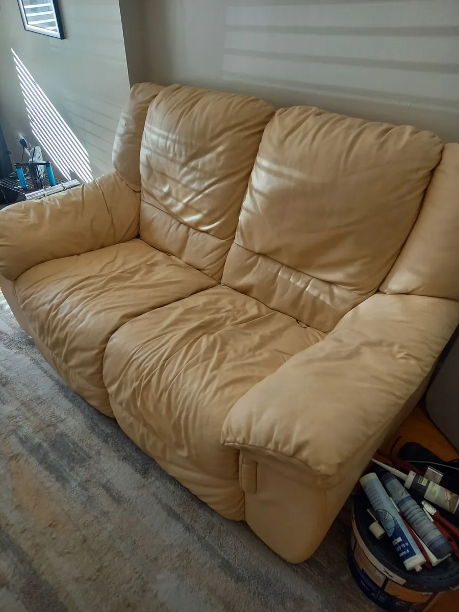 2 seater leather couch - Image 2