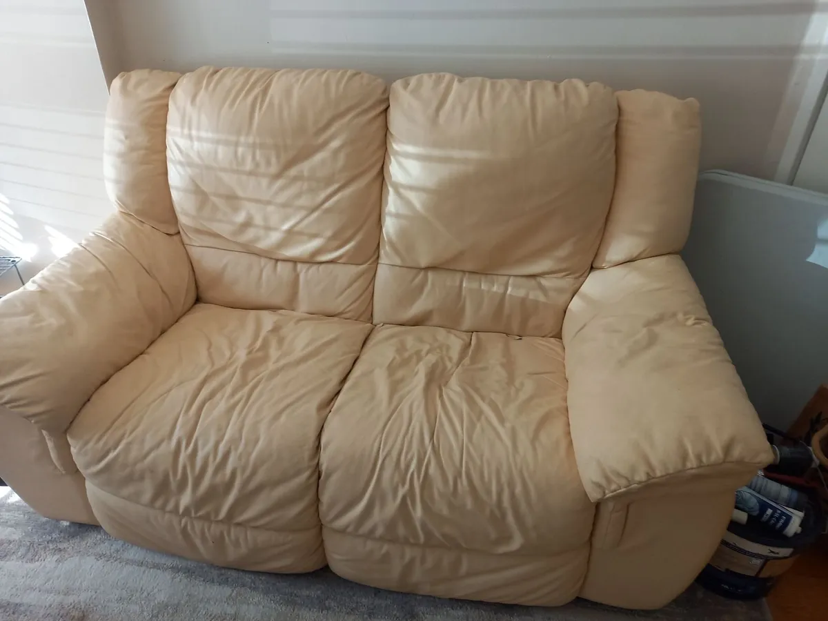 2 seater leather couch - Image 3