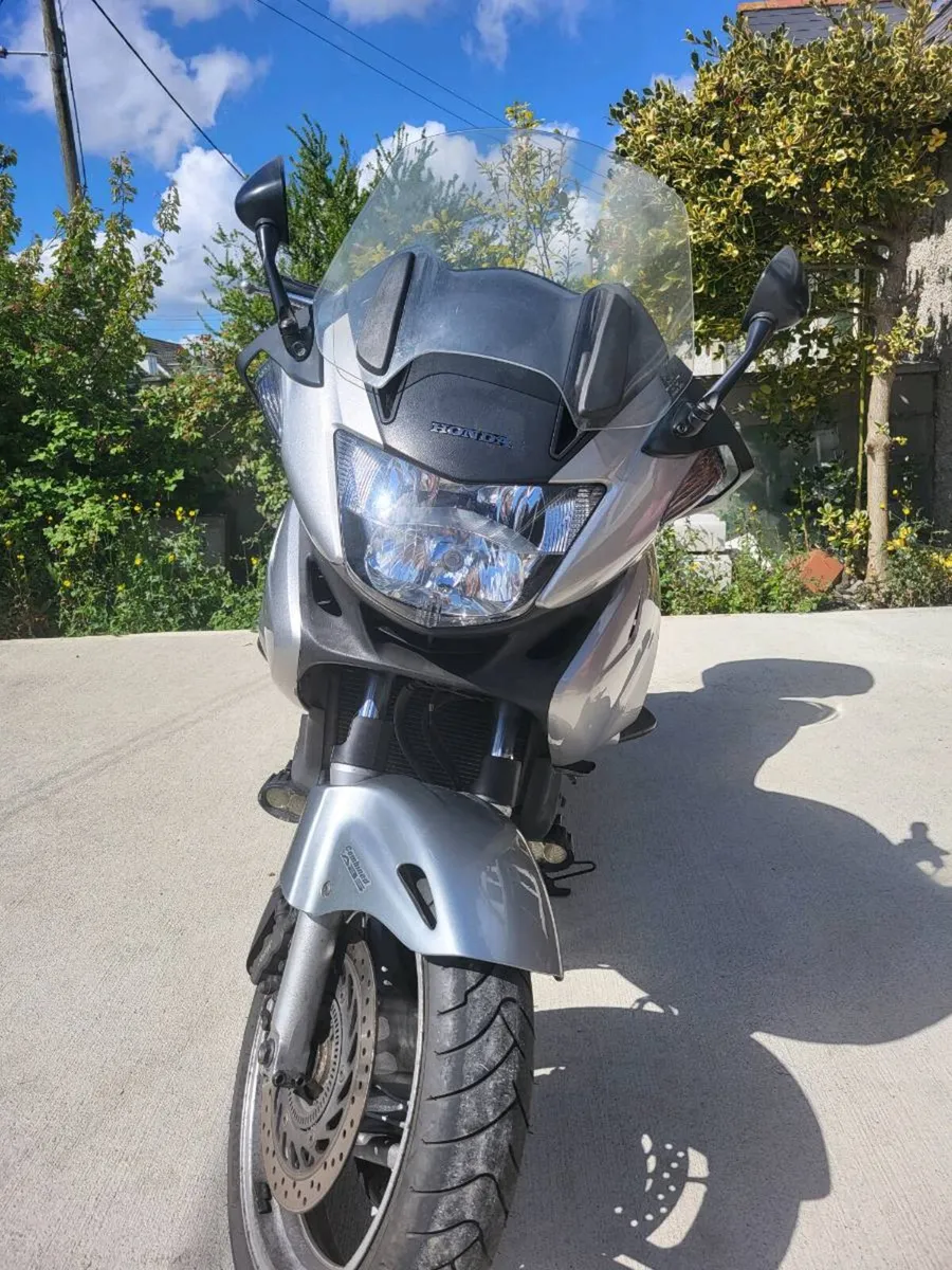 2011 Honda Deauville - Image 2