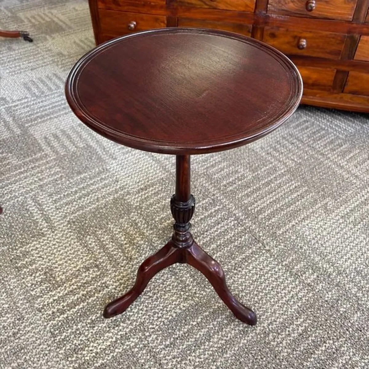 Fabulous mahogany tripod round top wine shaped tab