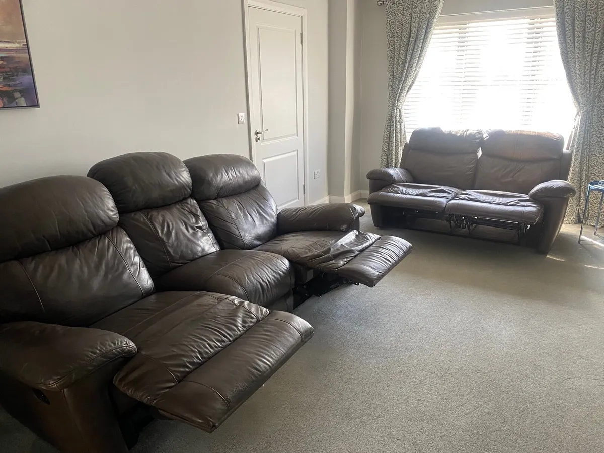 2 & 3 seater reclining sofas - Image 4
