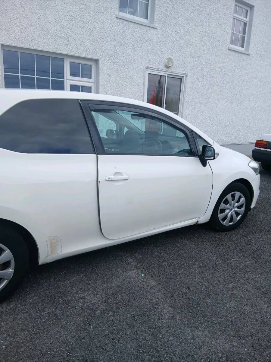 Toyota Auris Van - Image 3