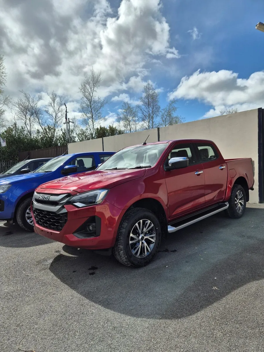 ISUZU DMAX LS - Image 1