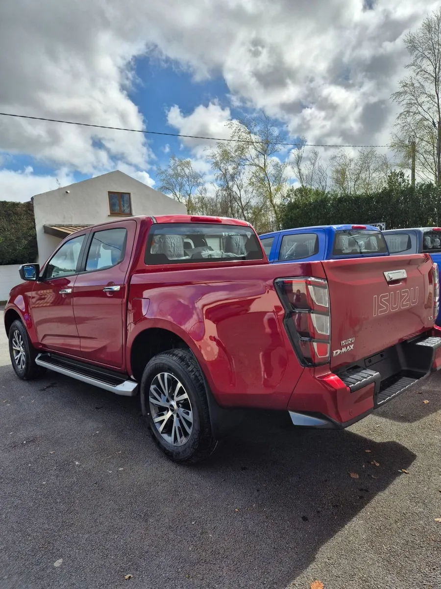 ISUZU DMAX LS - Image 2