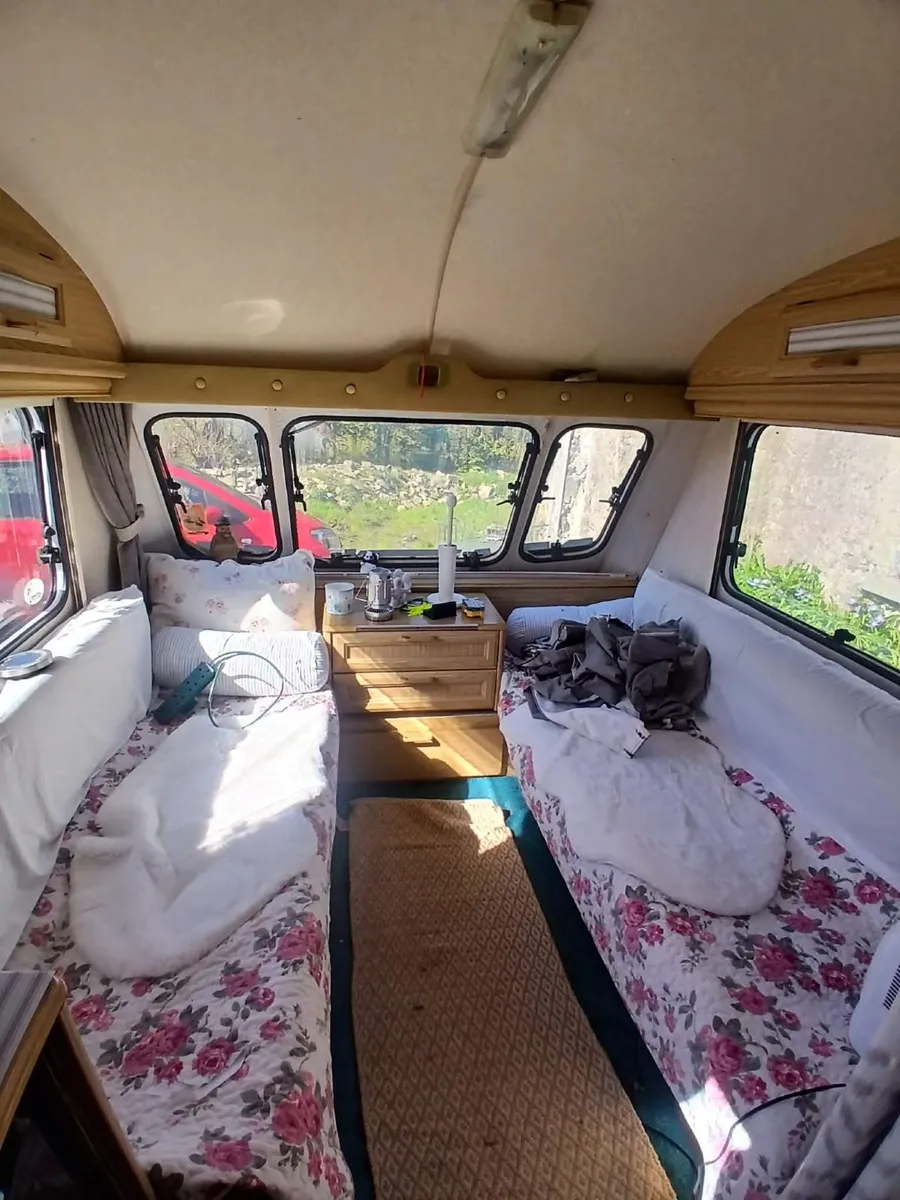 Caravan 4 Berth - Image 1