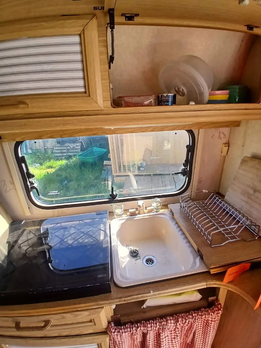 Caravan 4 Berth - Image 2
