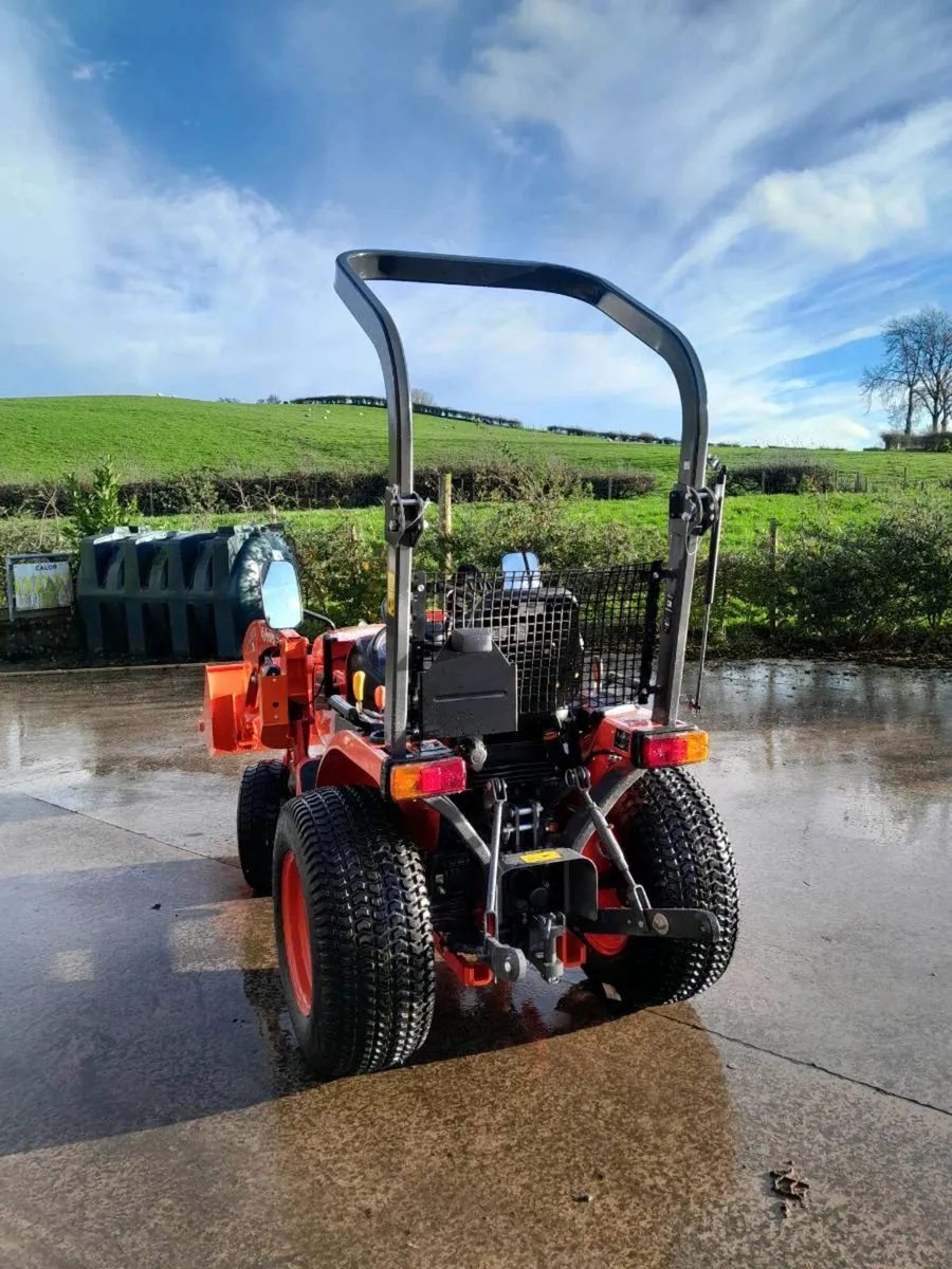 Kubota tractor - Image 4