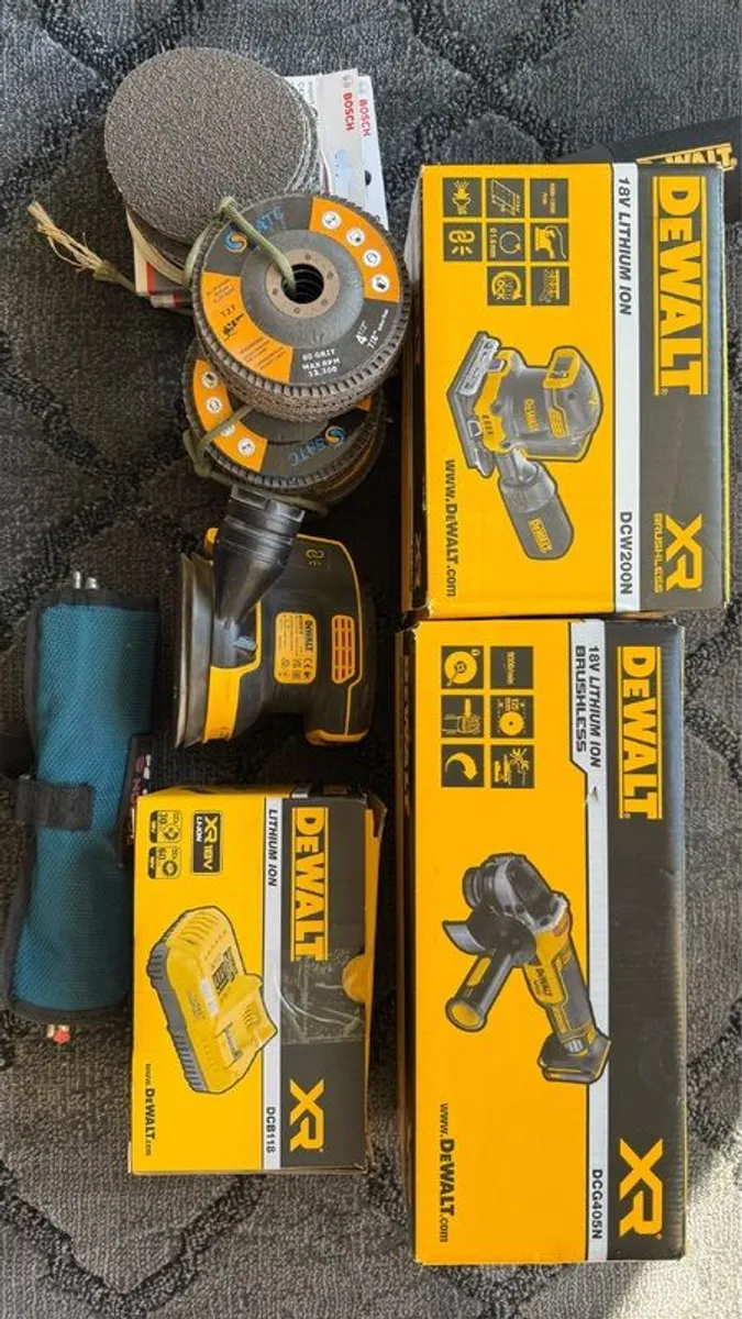 Dewalt tools set - Image 1