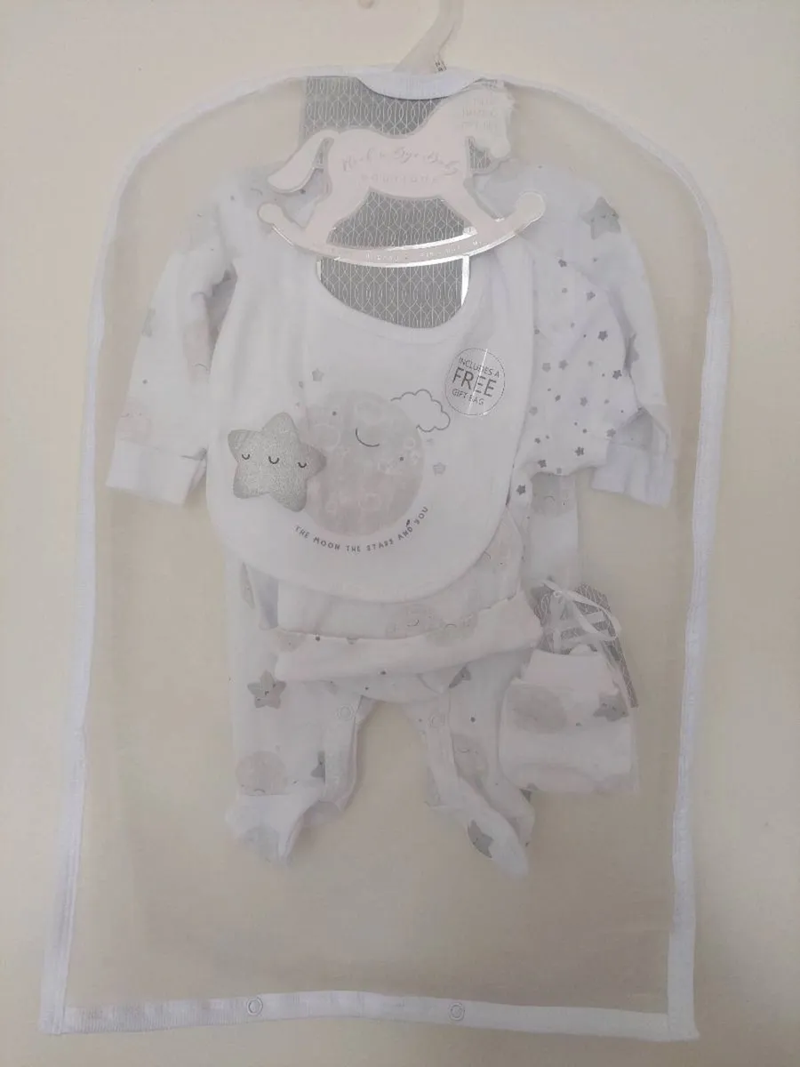 Baby gift set - Image 1