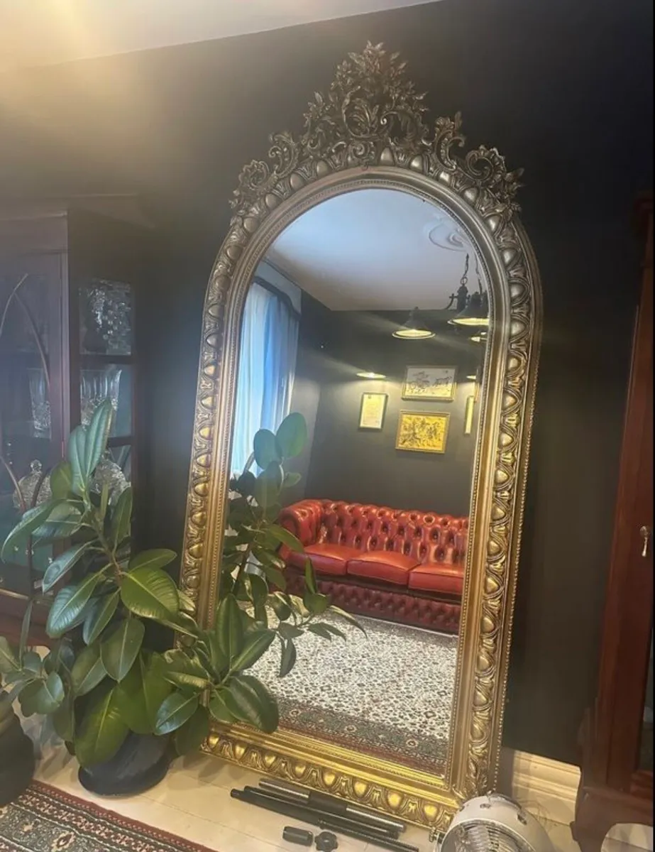 Gold mirror - Image 1