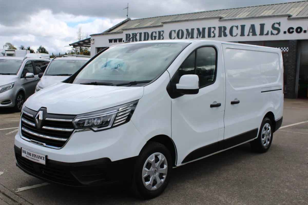2024 Renault Trafic SL30 Advance - Image 1