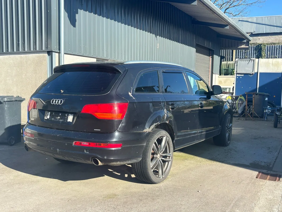 Audi Q7 - Image 3