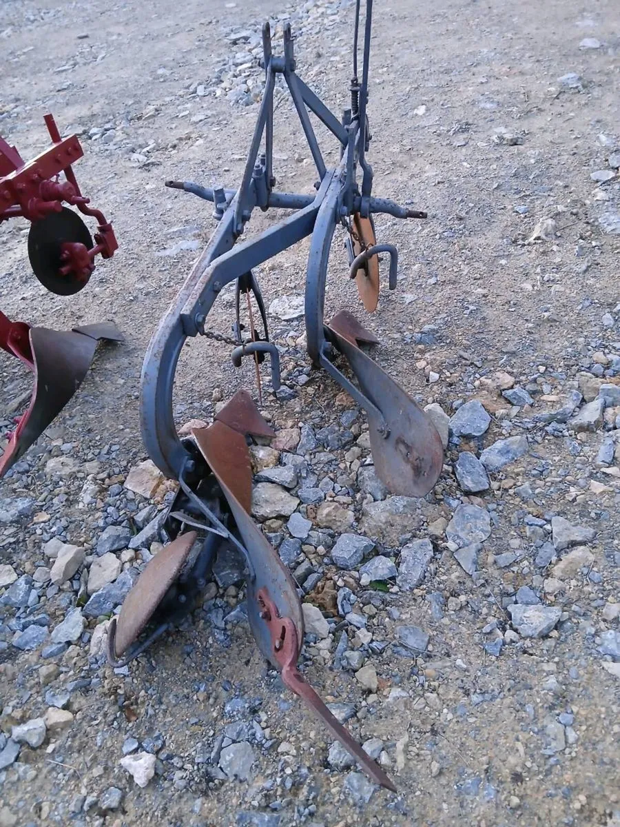 Ferguson 2 furrow plough - Image 2