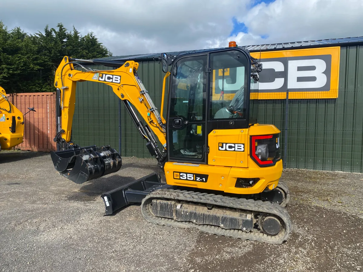 NEW JCB 35Z PLUS MINI DIGGER YEAR 2025 - Image 2