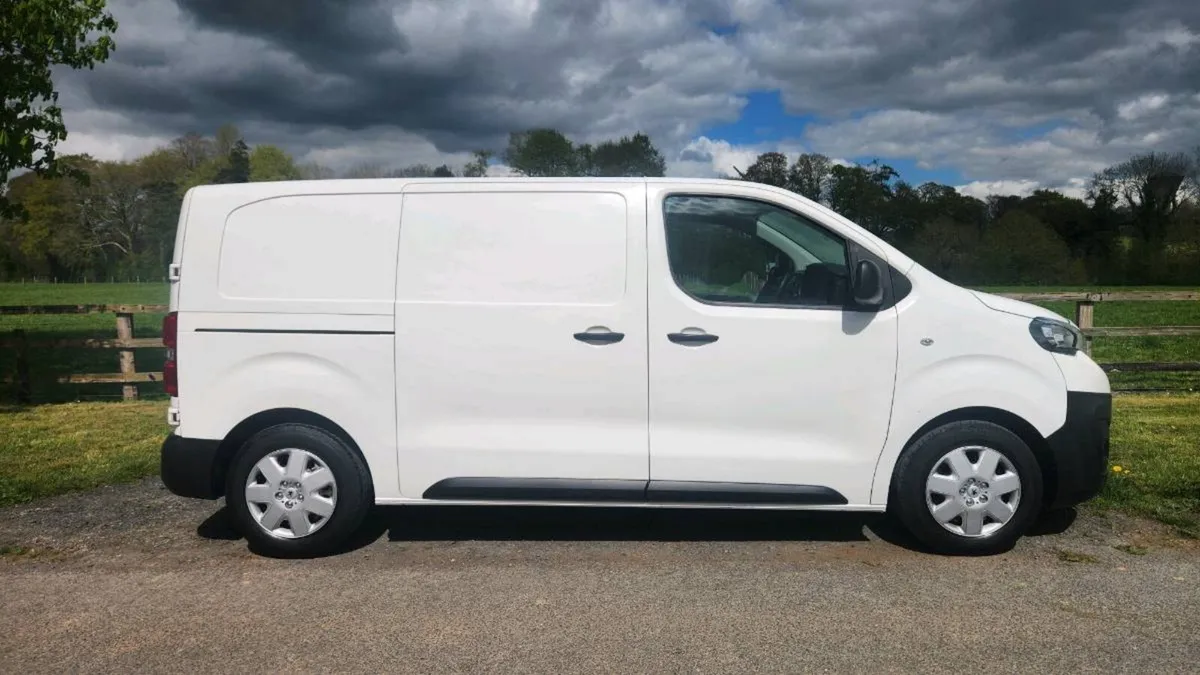 2022 Peugeot Expert Active 1.5HDI - Image 2