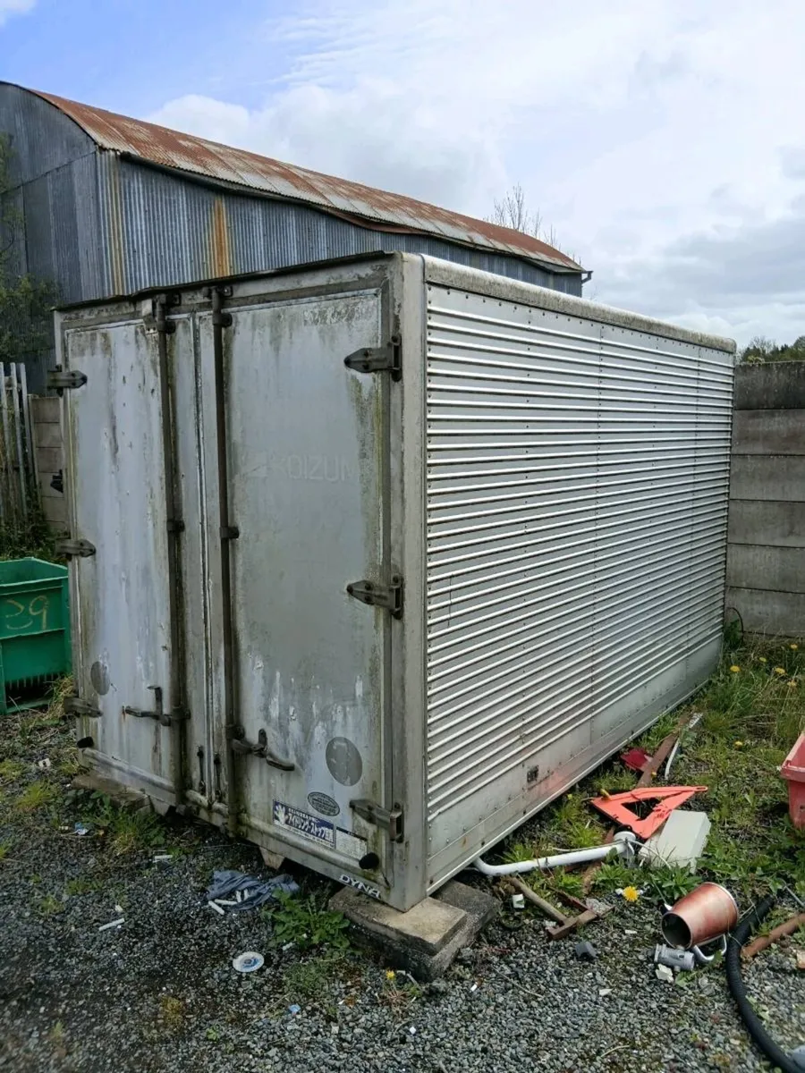 Sheds and containers - Image 1