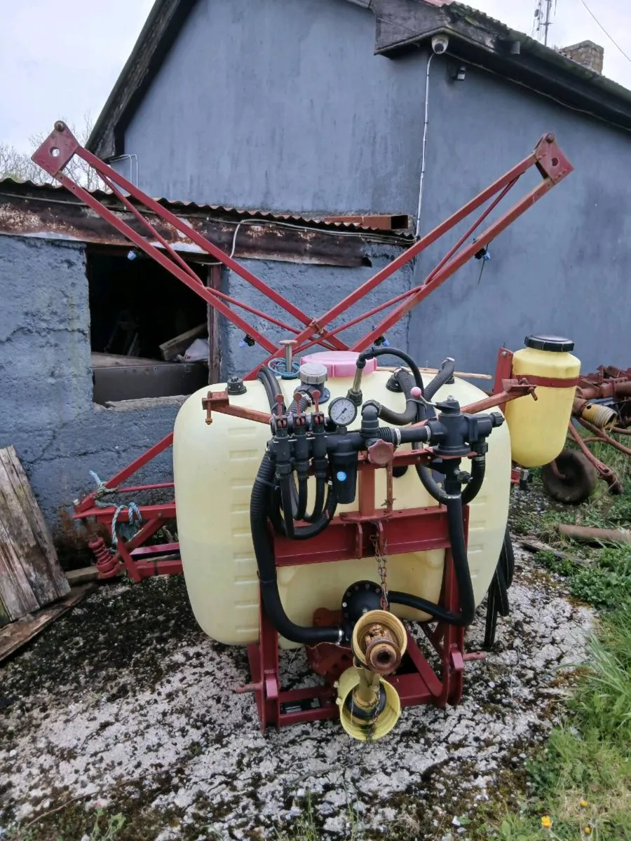Hardi 400 litre sprayer - Image 1
