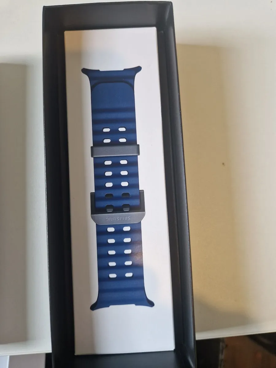 Samsung galaxy ultra watch - Image 2