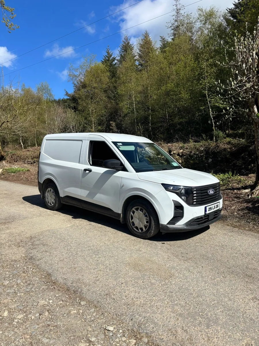 Ford Transit Courier Van 251 - Image 3