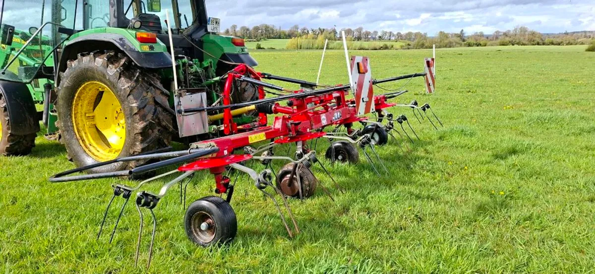 Fella tedder - Image 1