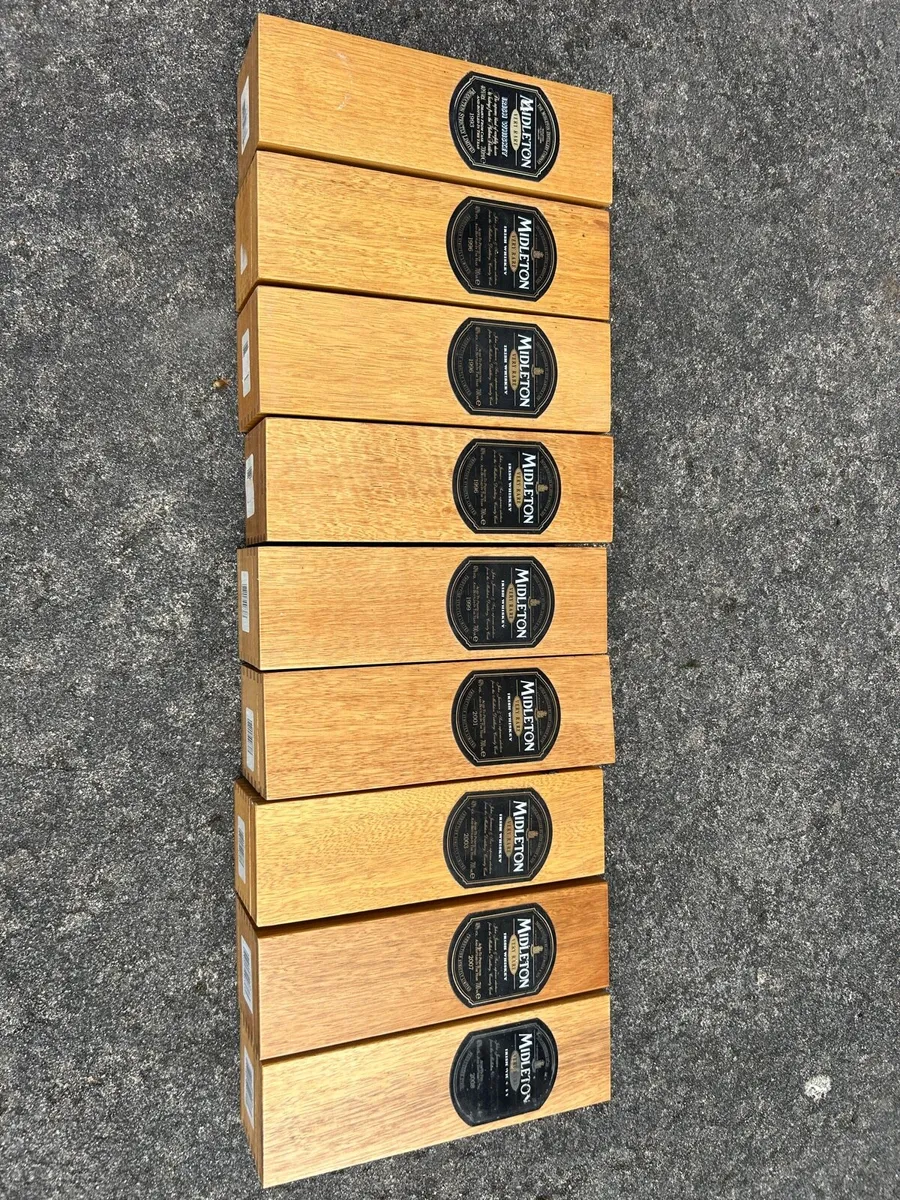 Middleton rare whiskey boxes - Image 1