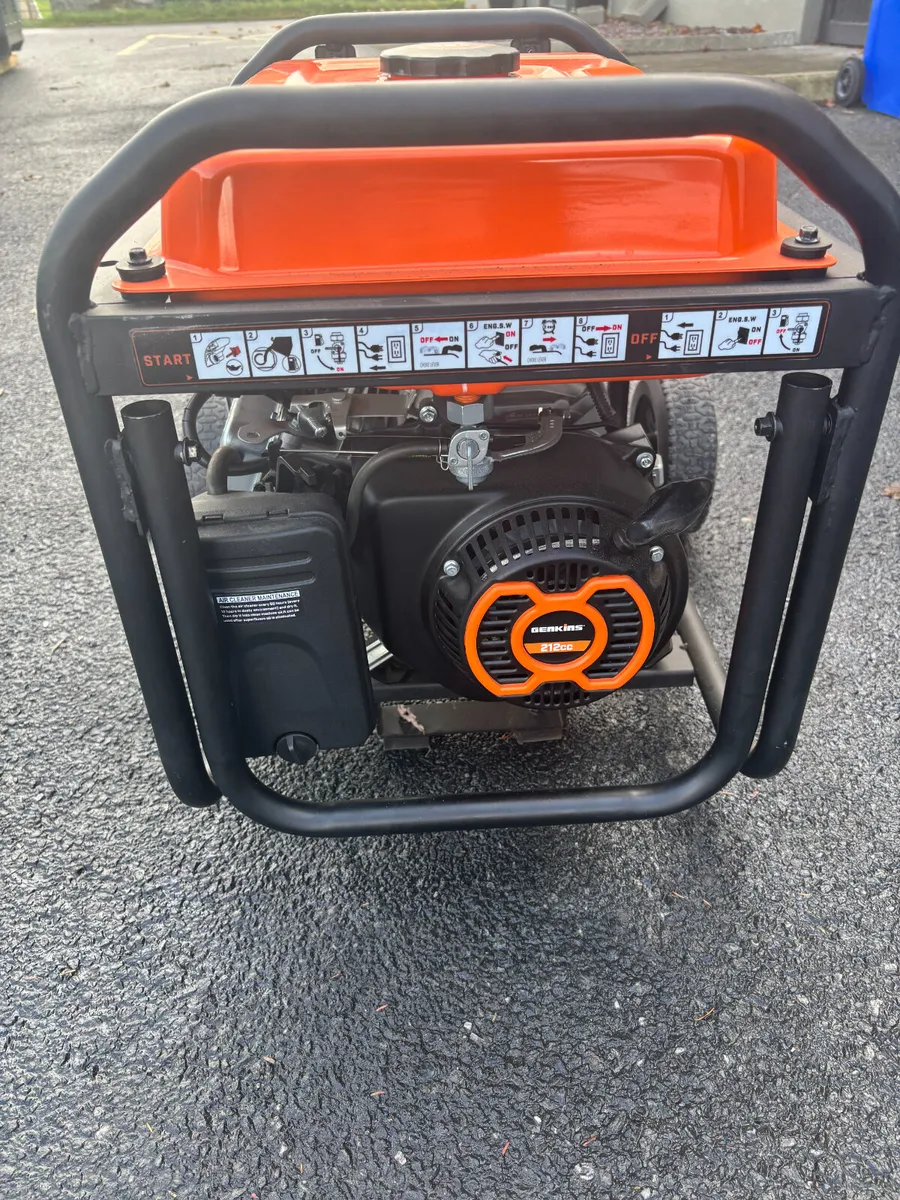 Genkins GP3800E mobile Generator - Image 2