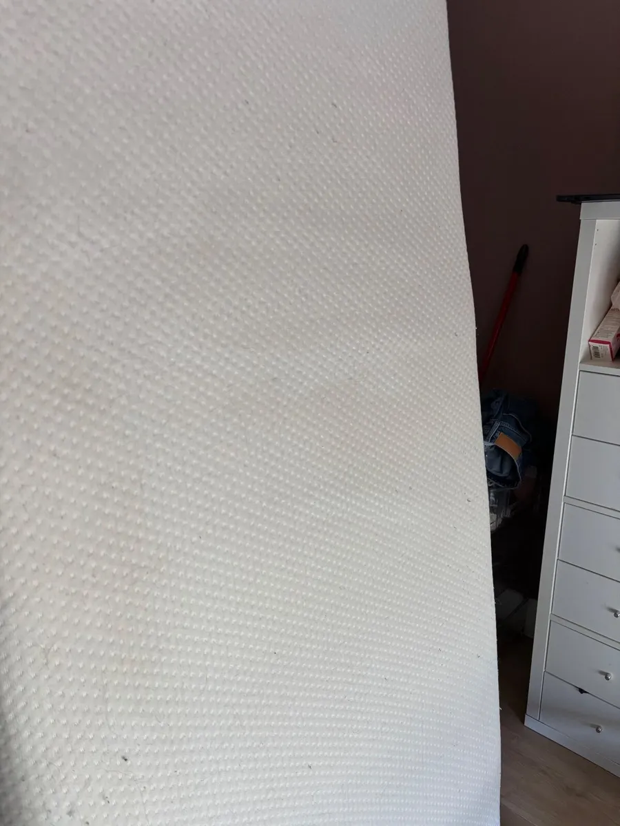 Bed and matress - Image 3