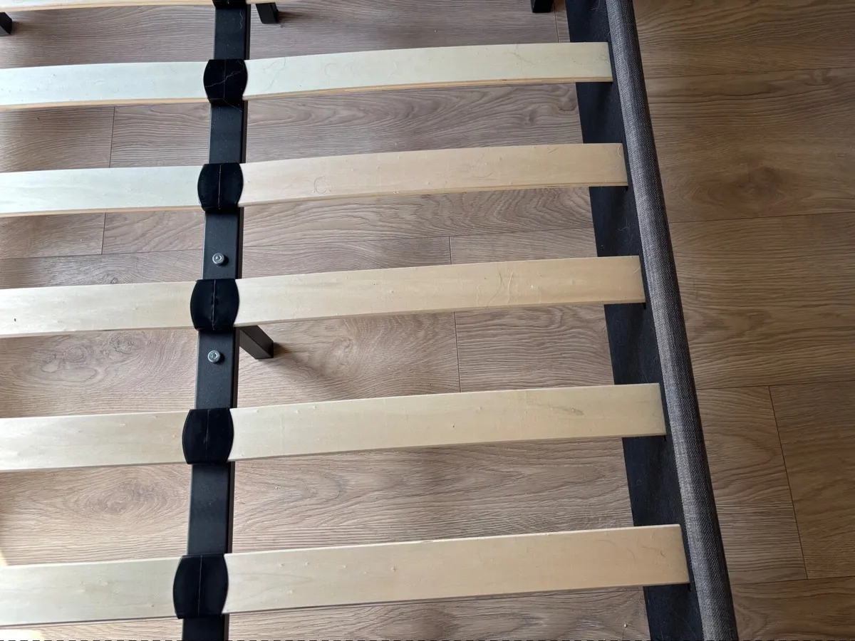 Bed and matress - Image 4