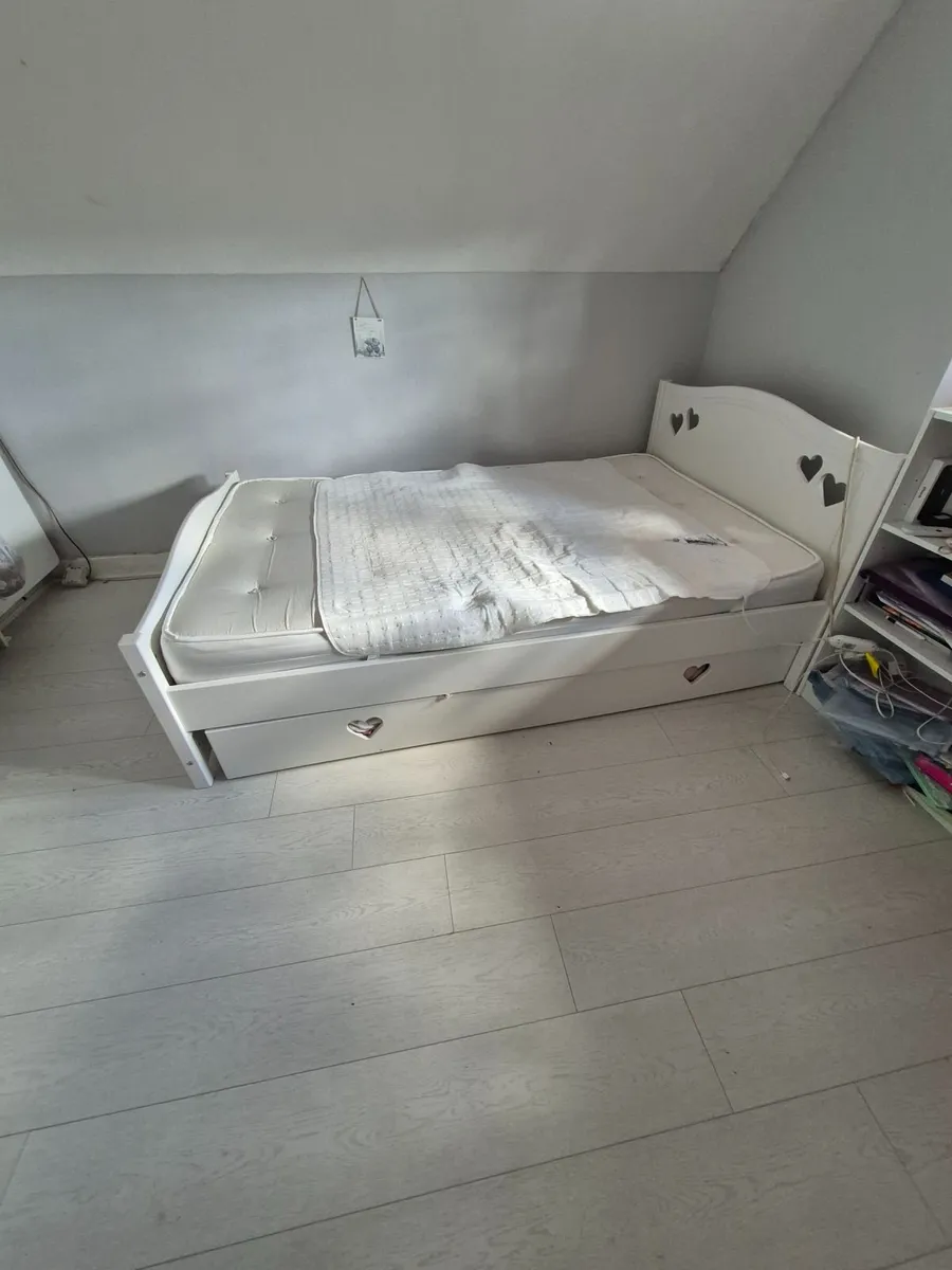 Small double bed frame - Image 3