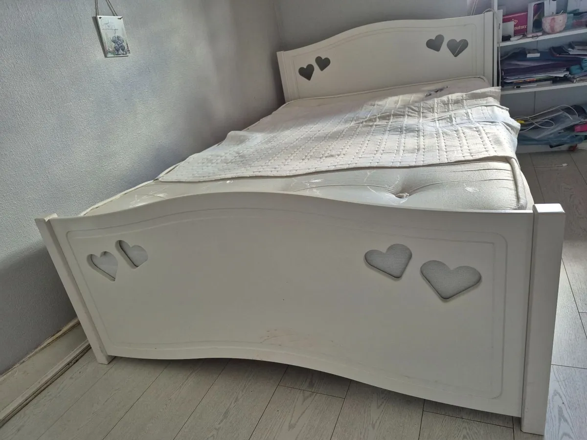 Small double bed frame - Image 4