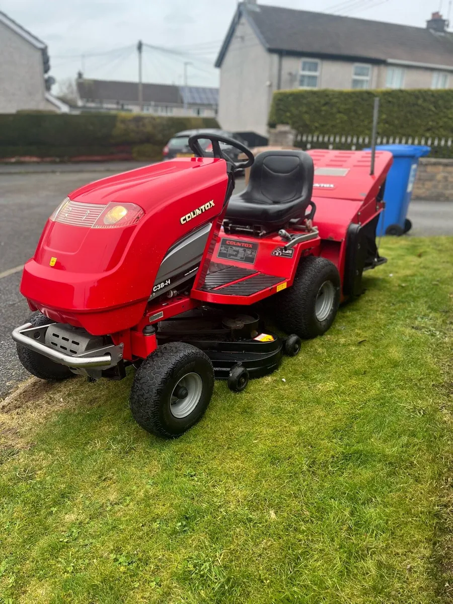 Countax petrol ride on lawnmower - Image 3