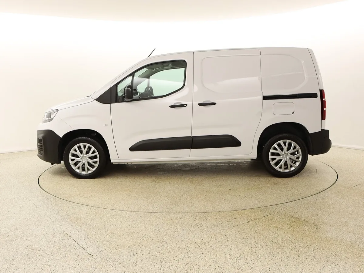 2022 Citroen Berlingo 1.5 HDI Enterprise 3 seater - Image 4
