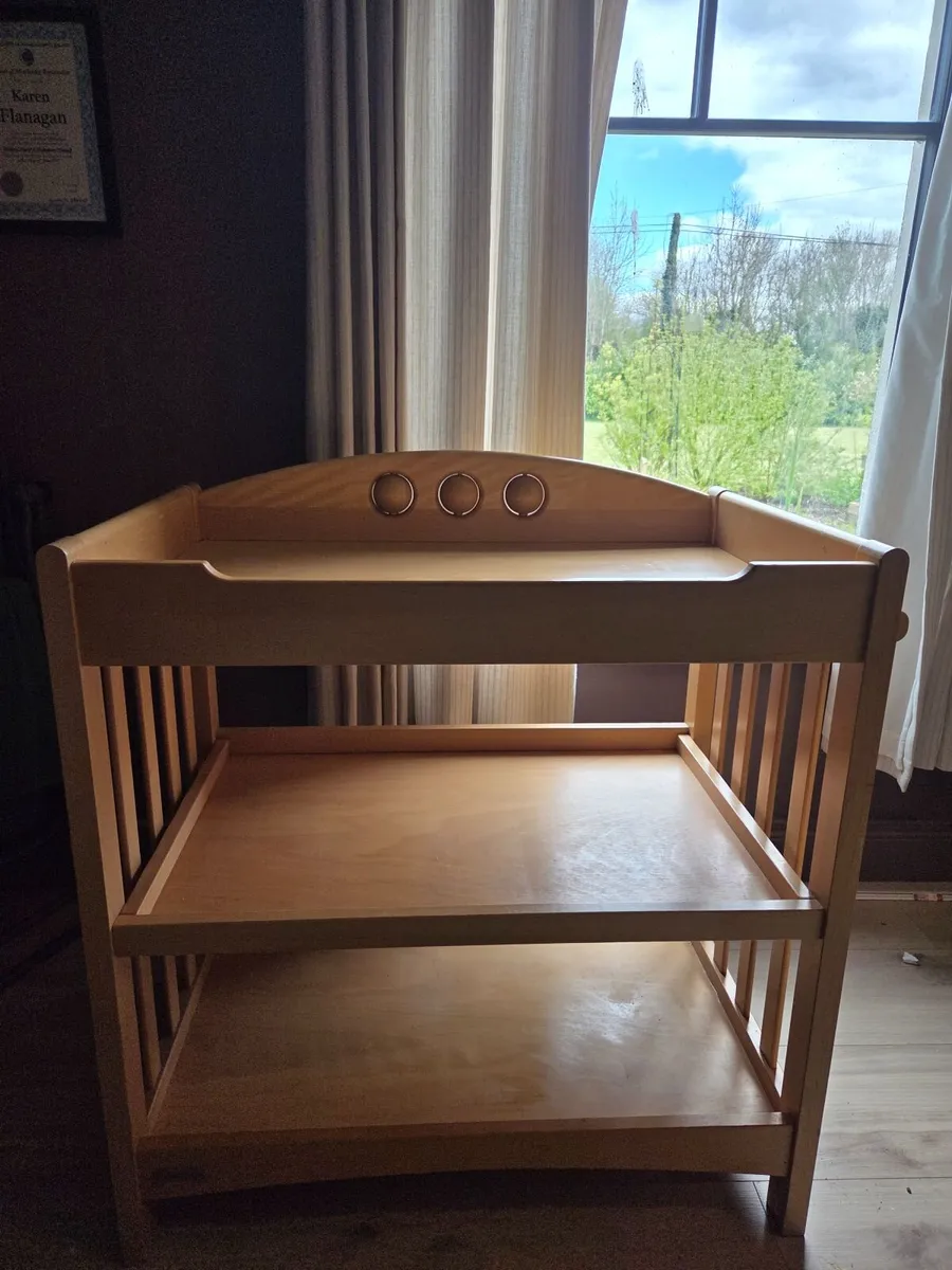 Baby changing table - Image 3