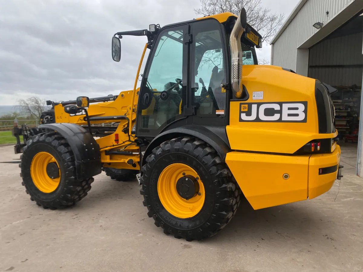 2023 JCB TM320s - Image 2