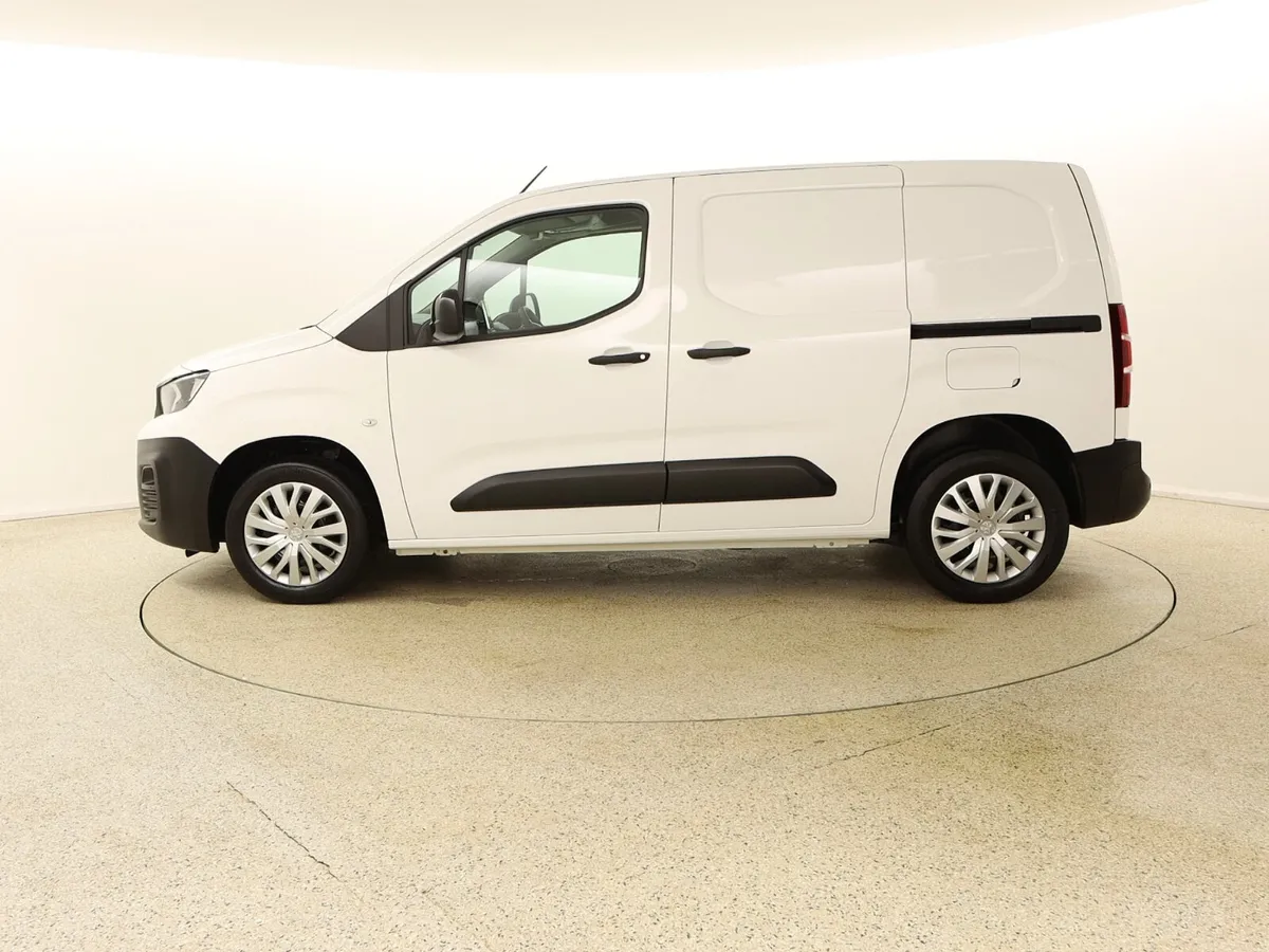 2022 Peugeot Partner 1.5 HDI Professional 3 seater - Image 4