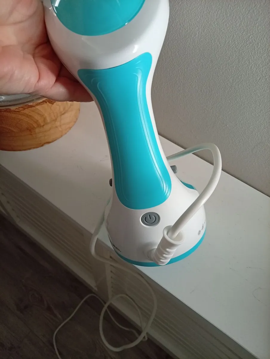 Clothes steamer - Image 2