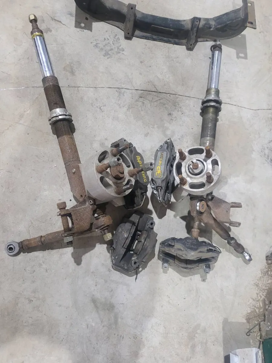 Mk2 escort rally parts - Image 1