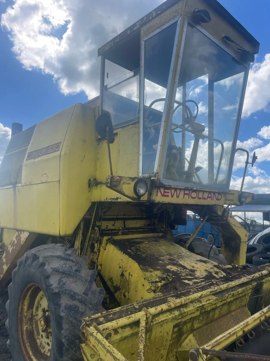 Combine harvester - Image 2