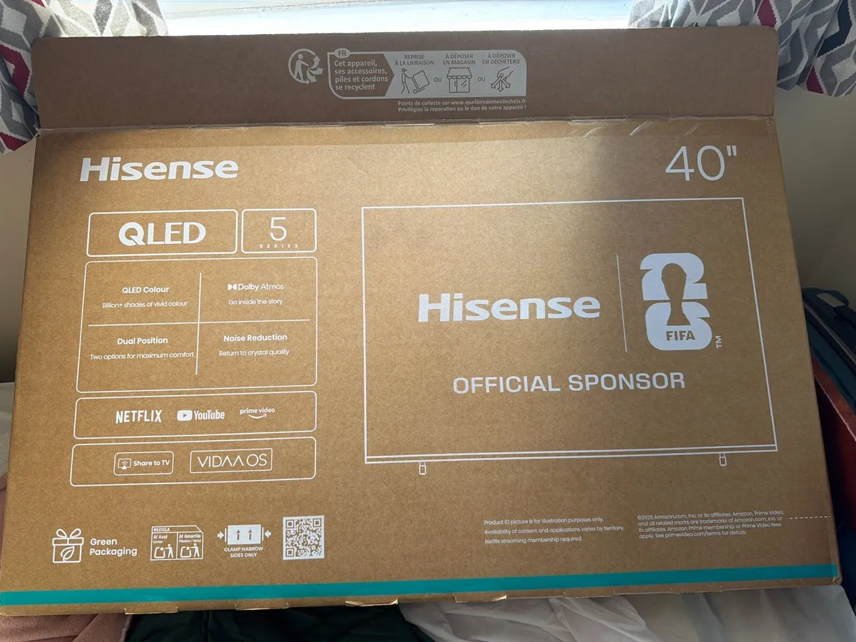 Brand new TV (20 days old) Hisense 40” QLED - Image 1