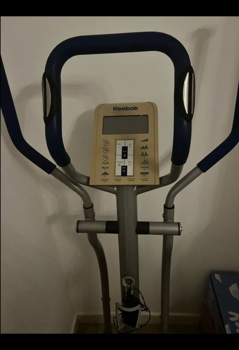 Elliptical cross trainer - Image 2