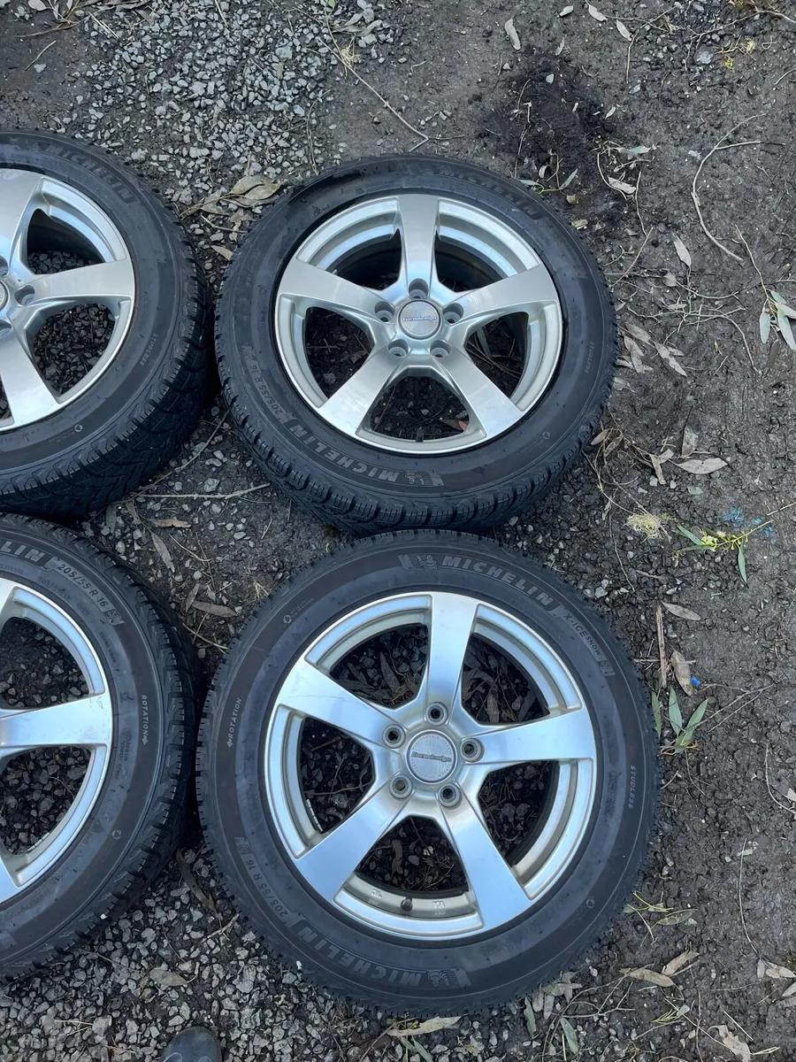 16’ VW Golf Caddy 5x112 alloy wheels - Image 3