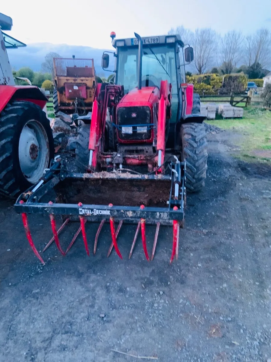 Massey Ferguson 4255