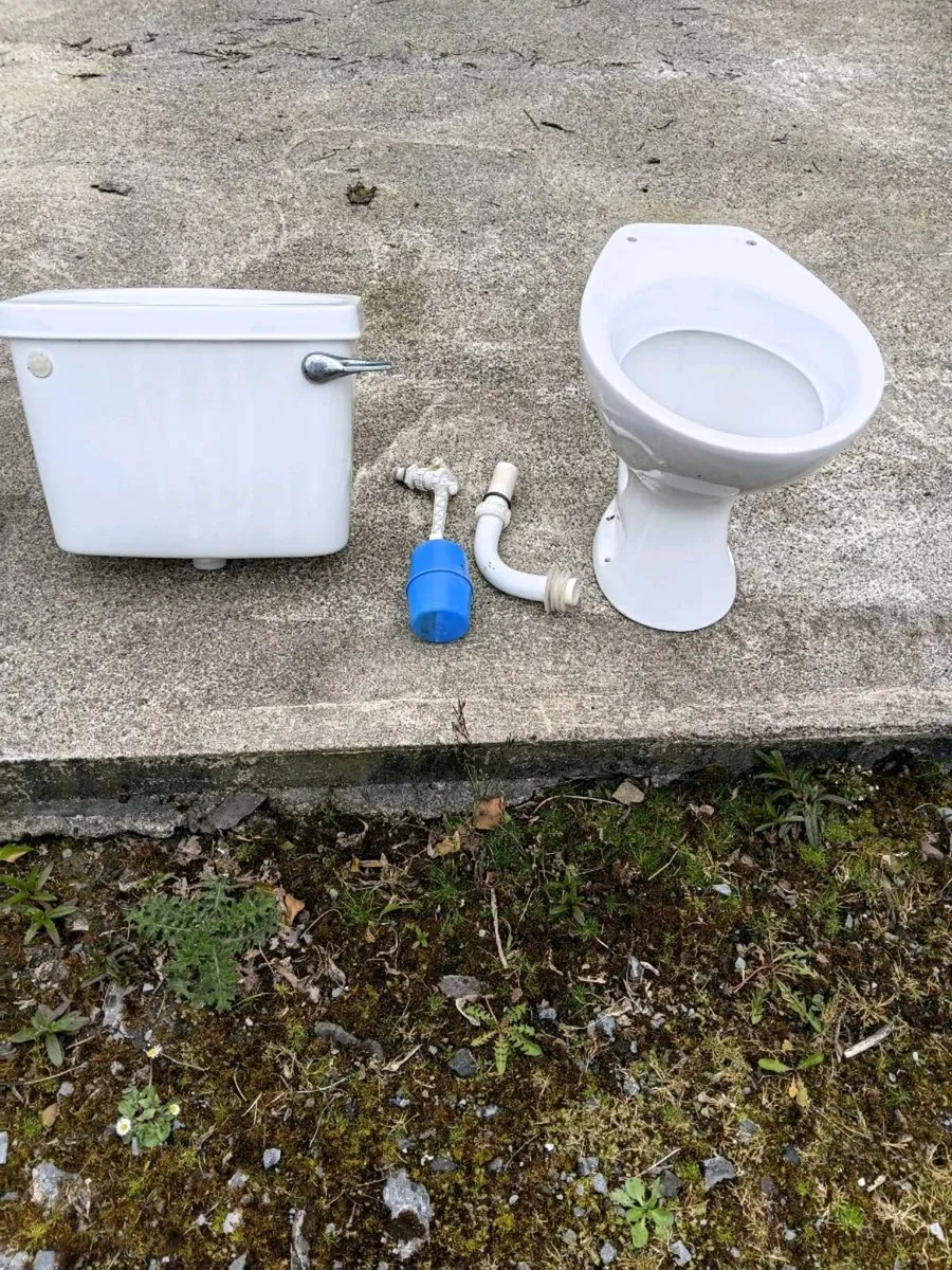 Sink/Pedestal/Toilet/Cistern - Image 4