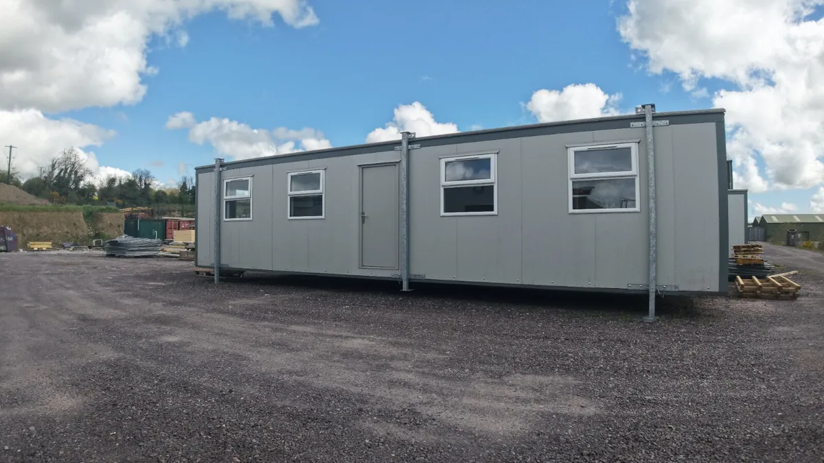 40ft x 12ft Cabin - Image 4