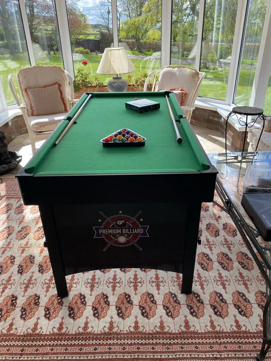 Pool table - 5 foot folding - Image 1