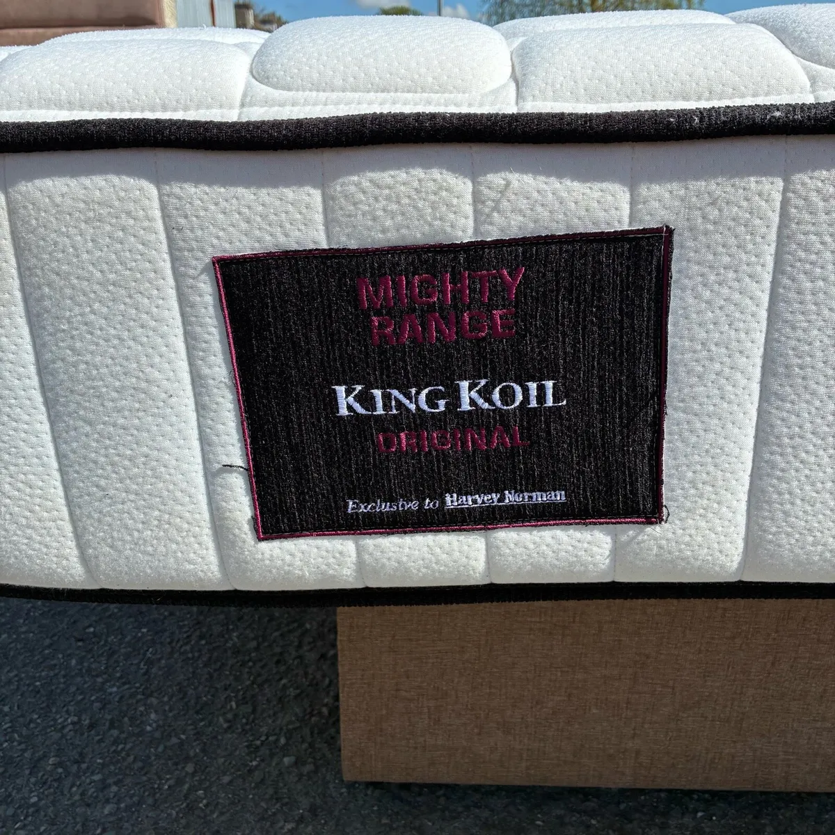 King koil 12” Mattress - Image 2