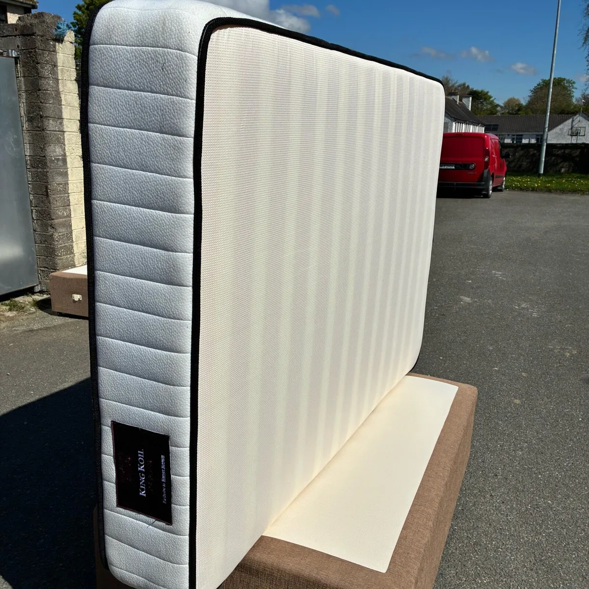 King koil 12” Mattress - Image 3