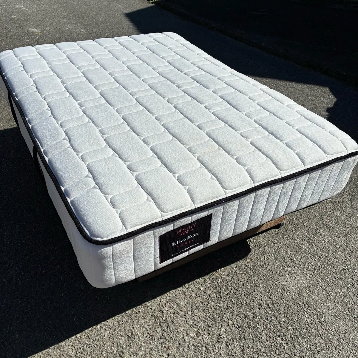 King koil 12” Mattress - Image 4